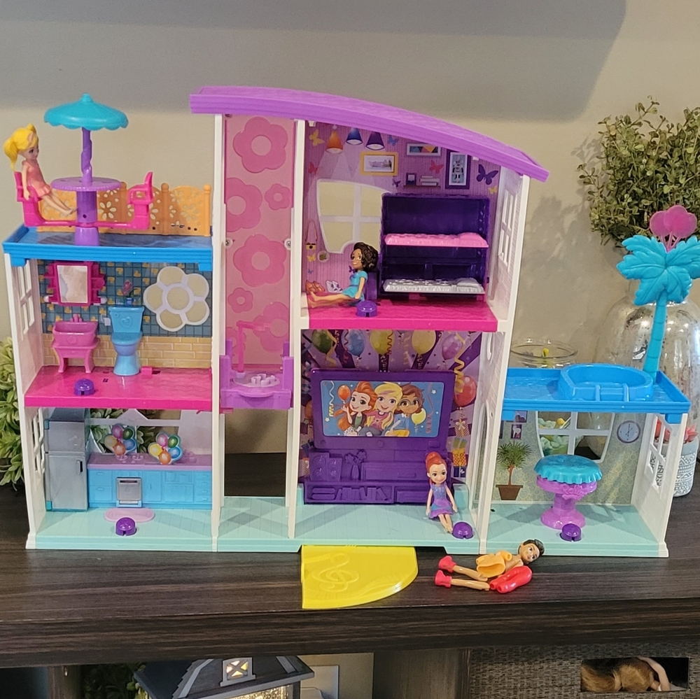 Polly pocket poppin party pad